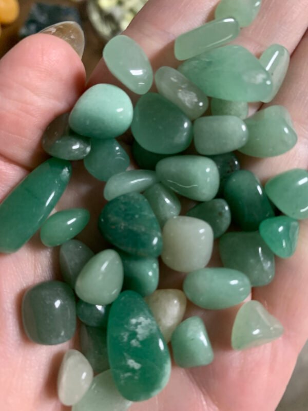 Green Aventurine Chips (10 piece)