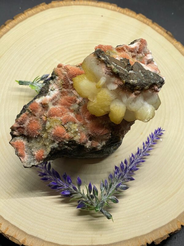 Thompsonite with Mesolite